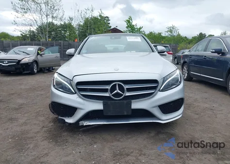 2016 Mercedes-Benz C 300 4Matic/Luxury 4Matic/Sport 4Matic из США, поврежденный, VIN 55SWF4KB0GU142129